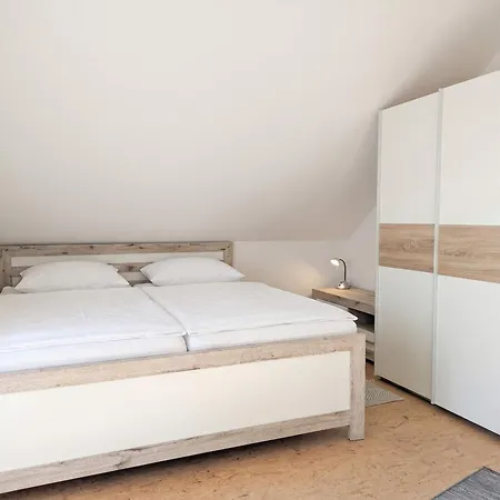 Holiday home Fuenfseen-glueck *